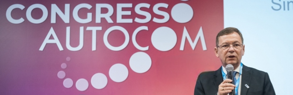 Autocom, Global Celebrity Traduções, parceria, automação comercial, tradução simultânea, eventos corporativos, conferências internacionais, equipamentos de ponta, profissionais capacitados, comunicação efetiva, vanguarda, sucesso dos negócios